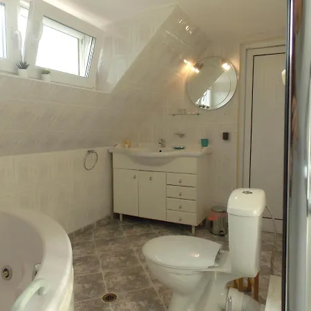 Primi Apartment *