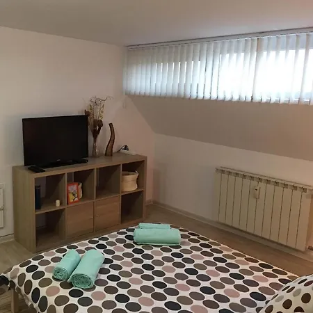 Primi Apartment *