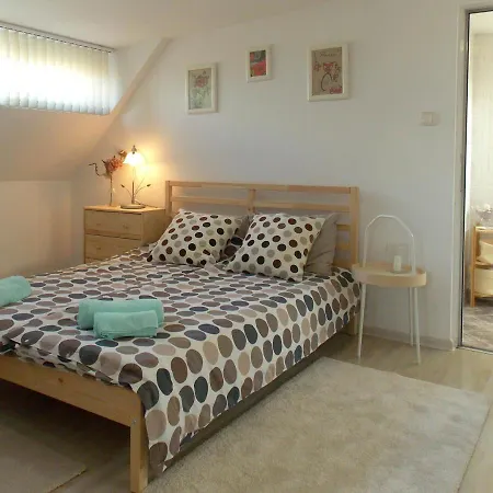 Primi Apartment *